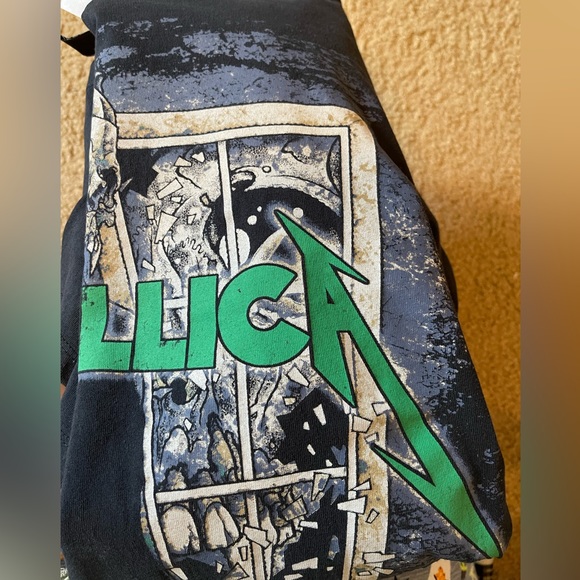 *NWOT* Divided Metallica graphic tee - Picture 6 of 6